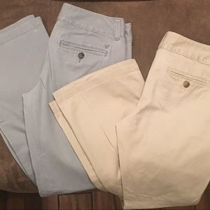✤2 Pairs American Eagle Pants✤ 1 Gray & 1 Tan Sz 4